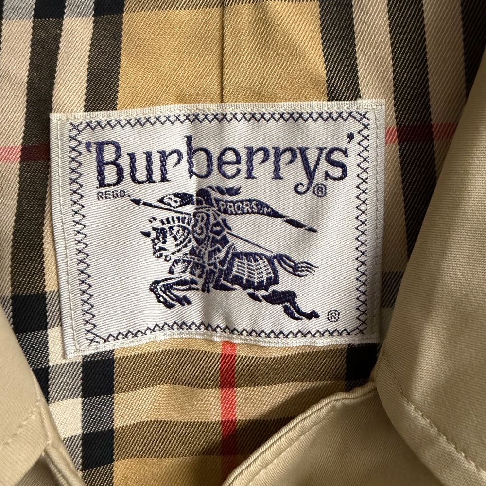 Burberrys England Long Trench Coat With Nova Check Pattern - Picture 3 of 7